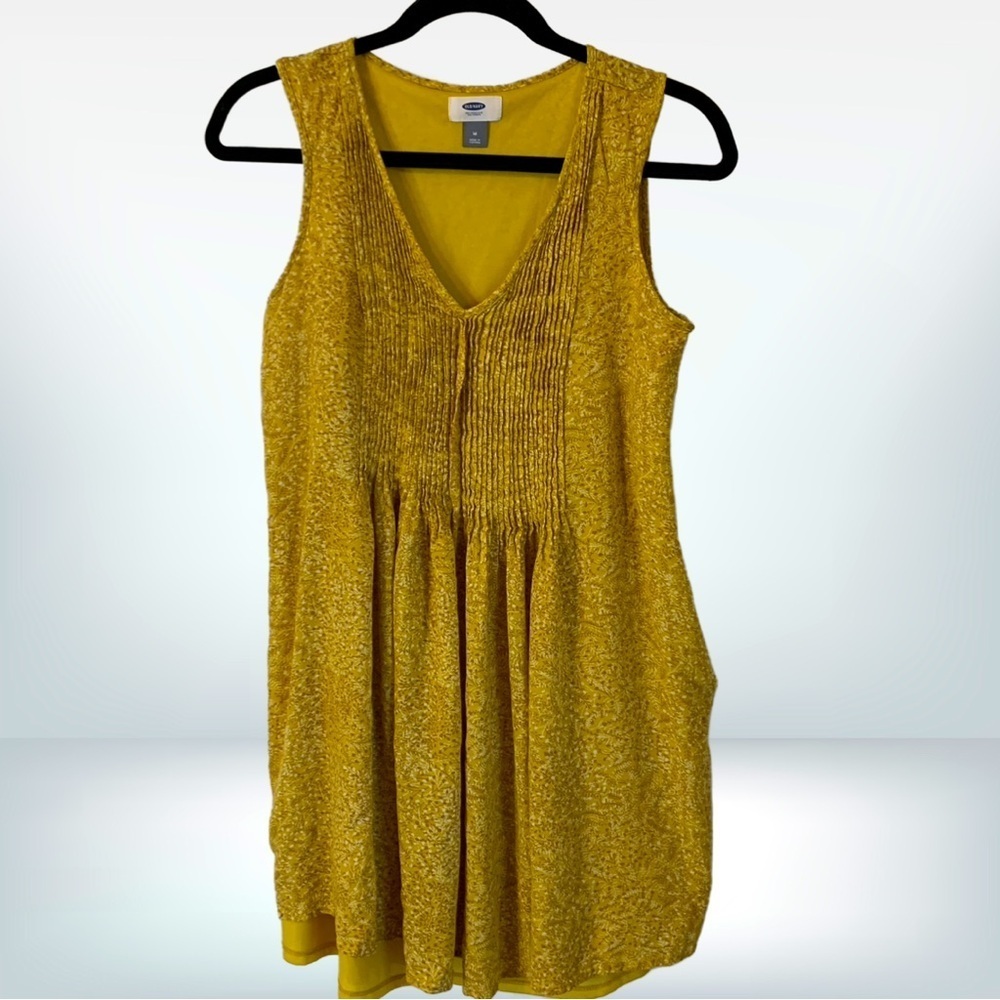 Old Navy Pleated Crepe Sleeveless Dress, Size M